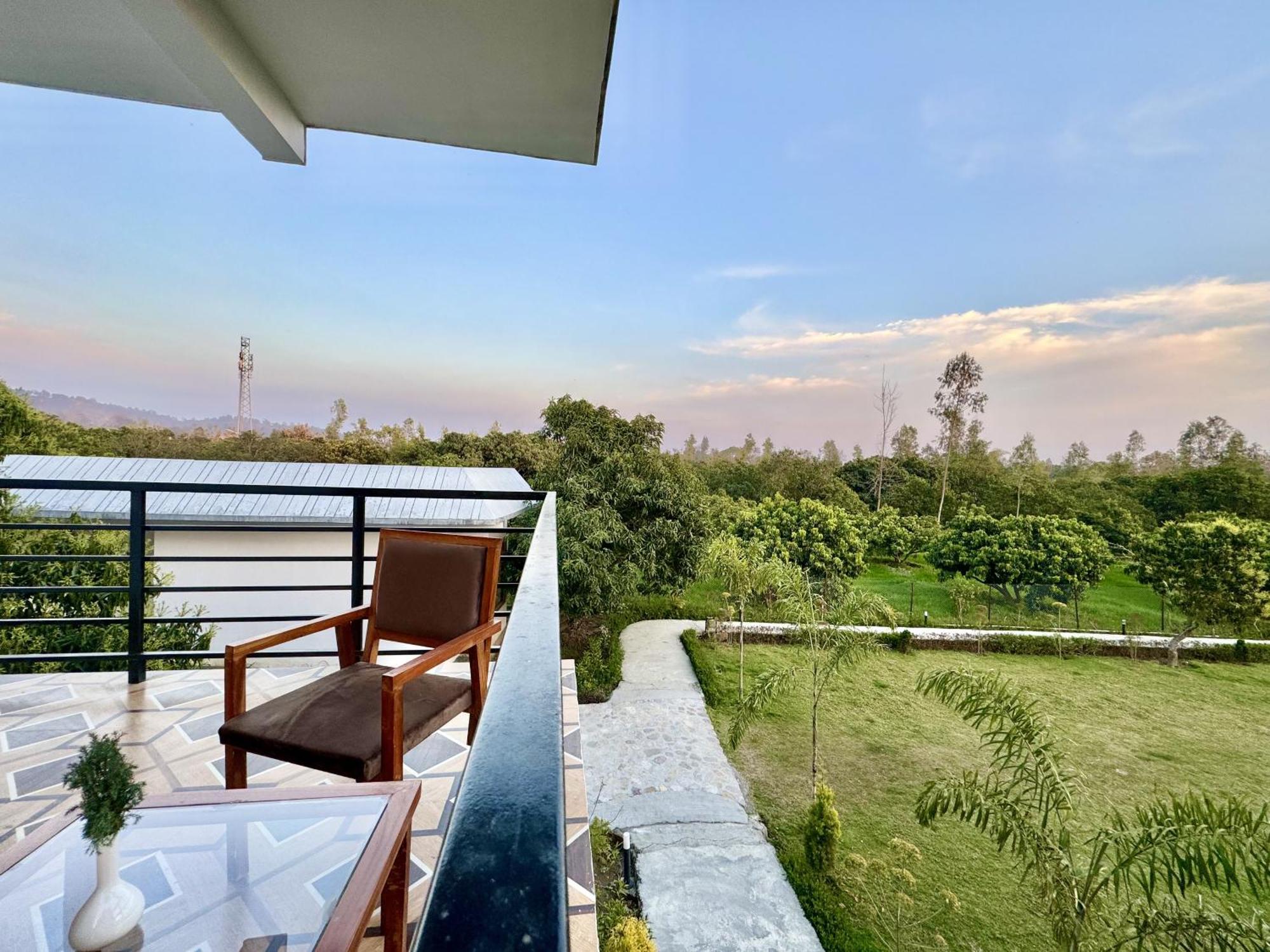 The White Oak Corbett Spa & Resort Rāmnagar Exterior foto